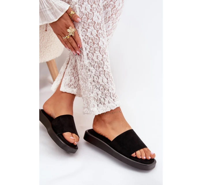 Dámské Pantofle Na Platformě Z Eko Semiše Černé model 21703770 - Boto Dámské Pantofle Na Platformě Z Eko Semiše Černé model 21703770 - Boto