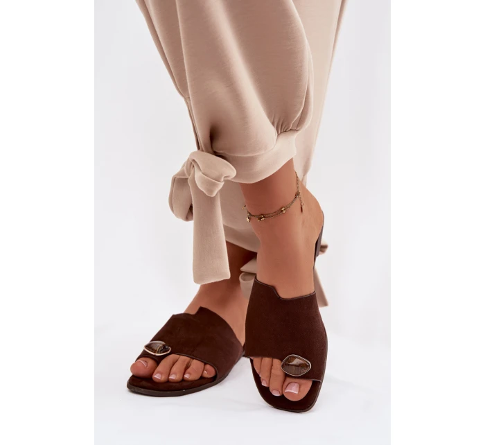 Dámské ploché pantofle s ozdobným detailem z eko semiše Čokoládové Selavine