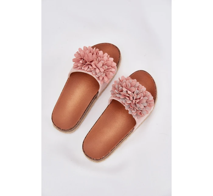Dámské pantofle na platformě s ozdobnými květinami – růžové