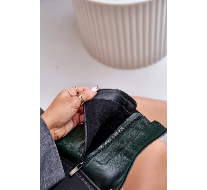 Zazoo 60490 Kožené Zateplené Boty S Dekorací Tmavězelené Zazoo 60490 Kožené Zateplené Boty S Dekorací Tmavězelené