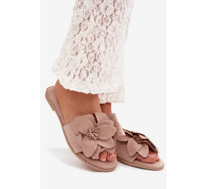 Dámské ploché pantofle s ozdobnými květy Béžové Elzoria