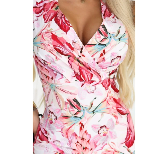 379-6 BOYKA Přiléhavé midi šaty s obálkovým výstřihem - bílé s růžovými květy 379-6 BOYKA Přiléhavé midi šaty s obálkovým výstřihem - bílé s růžovými květy