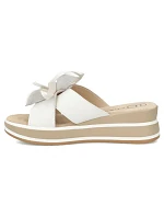 Dámské kožené žabky s květinou bílé Filippo DK7636 na platformách