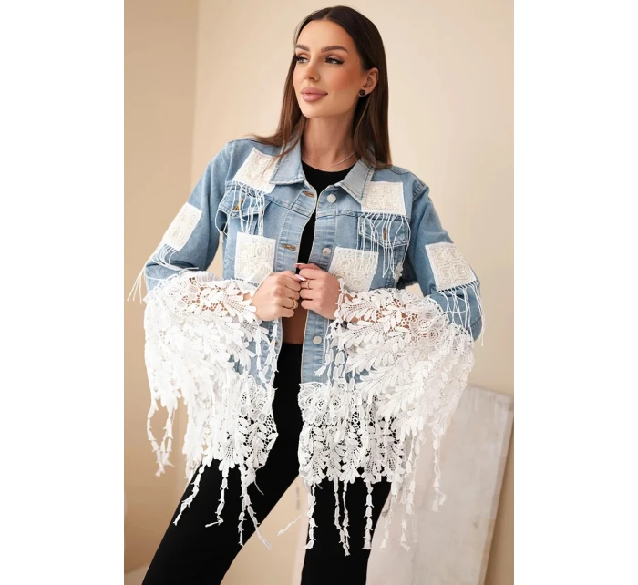 Dámská bavlněná džínová bunda s třásněmi a krajkou v boho stylu světle džínová