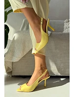 Ženské sandály na podpatku žluté Sevina