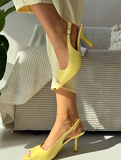 Ženské sandály na podpatku žluté Sevina