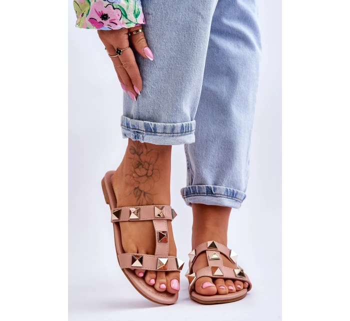 Dámské pantofle s velkými cvočky Nude model 21618010 - Boto Dámské pantofle s velkými cvočky Nude model 21618010 - Boto