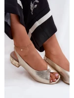 Kožené elegantní dámské sandály model 21691879 zlaté - CheBello