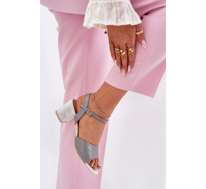 Sandály na podpatku  model 213012 Step in style