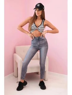 Top dámský pruhovaný s ozdobným zlatým detailem a hlubokým výstřihem černá