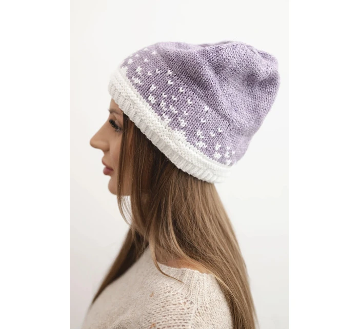 Dámská zimní čepice z vlny s geometrickým vzorem K477 fialová + bílá