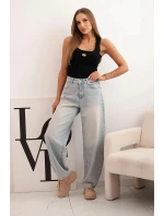 Dámská pruhovaná top na ramínkách s ozdobnou nášivkou černá