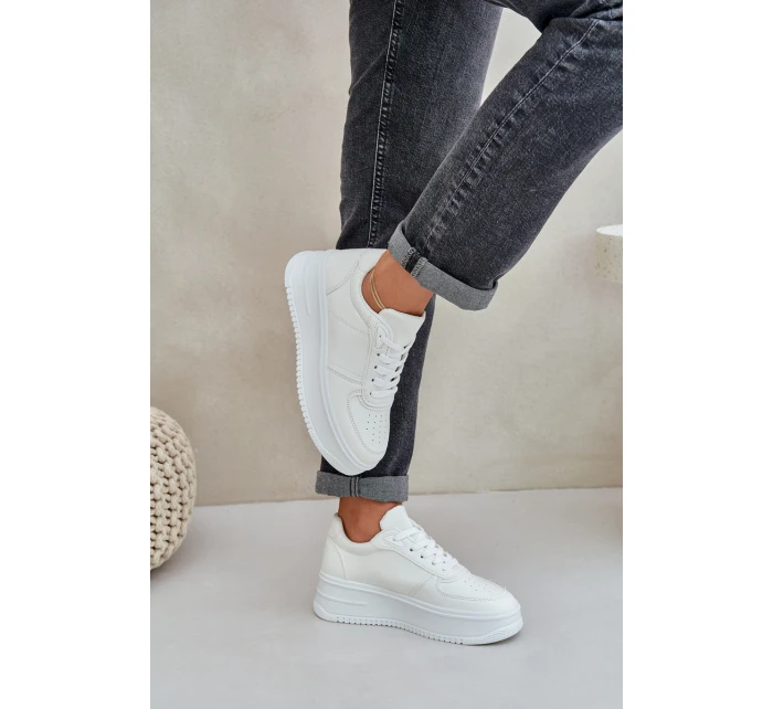 Dámské Tenisky Na Platformě S Dekorativním Šněrováním Bílé model 21684949 - Boto Dámské Tenisky Na Platformě S Dekorativním Šněrováním Bílé model 21684949 - Boto