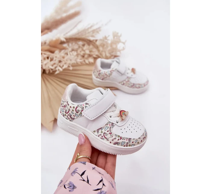 Dětské sportovní sneakers s jednorožci Thalia – bílé Dětské sportovní sneakers s jednorožci Thalia – bílé