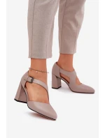 Kožené Lodičky Na Podpatku S Přezkou model 21691322 Šedé - VINCEZA Kožené Lodičky Na Podpatku S Přezkou model 21691322 Šedé - VINCEZA