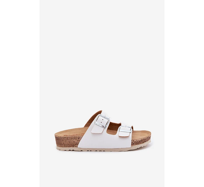 Dámské pantofle s přezkami model 22094917 Bílé - Inblu Dámské pantofle s přezkami model 22094917 Bílé - Inblu