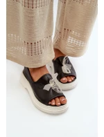 model 21665393 Dámské kožené sandály s mašlí Černé - Zazoo model 21665393 Dámské kožené sandály s mašlí Černé - Zazoo