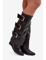 Dámské kozačky na platformě s lemem a přezkami Černé model 21747887 - Boto Dámské kozačky na platformě s lemem a přezkami Černé model 21747887 - Boto