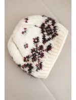 Dámská zimní čepice s norským vzorem a silným pletením K351 ecru+czerwony Dámská zimní čepice s norským vzorem a silným pletením K351 ecru+czerwony