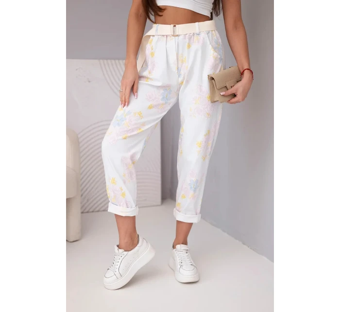 Dámské viskózové kalhoty s květinami a páskem bílé Dámské viskózové kalhoty s květinami a páskem bílé