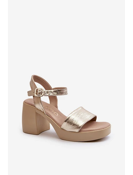 model 21655608 Dámské Kožené Sandály Na Klínu Zlaté - Zazoo