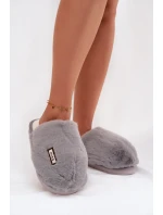 Kožešinové dámské pantofle šedé model 21772482 - Boto Kožešinové dámské pantofle šedé model 21772482 - Boto