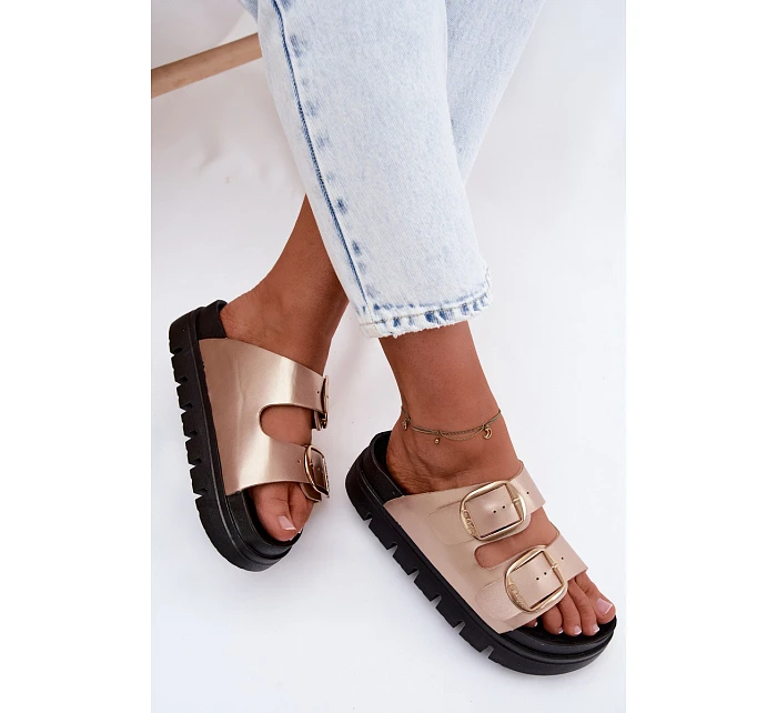 Dámské nazouváky s přezkami  Zlaté model 22123016 - Lee Cooper