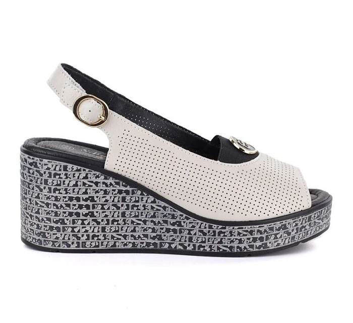 Dámské kožené sandály na platformě béžové S.Barski model 22099414 Dámské kožené sandály na platformě béžové S.Barski model 22099414