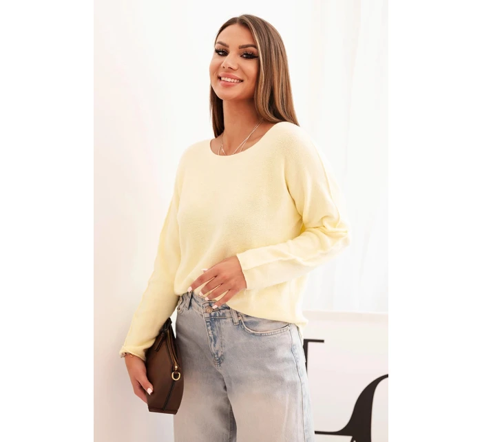 Dámský svetr z viskózy s dlouhým rukávem a kulatým výstřihem žlutý Dámský svetr z viskózy s dlouhým rukávem a kulatým výstřihem žlutý