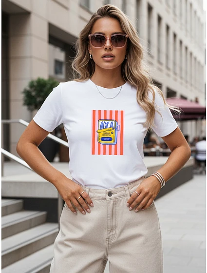 Koszulka damska bawełniana z nadrukiem biały model 22277226 - FashionStreet Koszulka damska bawełniana z nadrukiem biały model 22277226 - FashionStreet