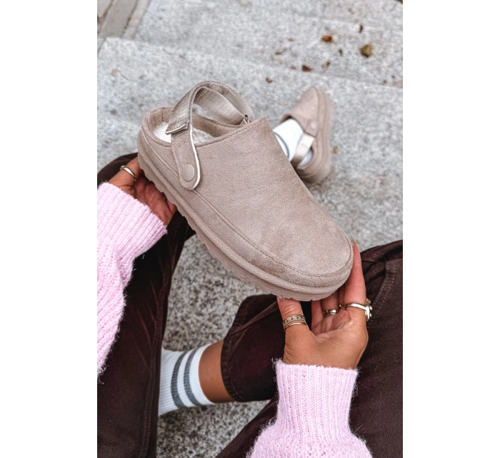 Dámské pantofle zateplené kožíškem na platformě béžové model 21671330 - Boto