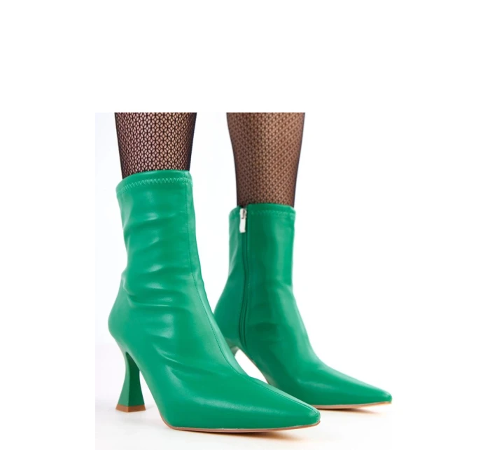 Boty na podpatku model 218539 Solea Boty na podpatku model 218539 Solea