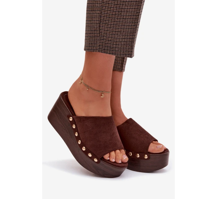 Dámské sandály na platformě se zlatými přezkami Eko semišové hnědé Helivina