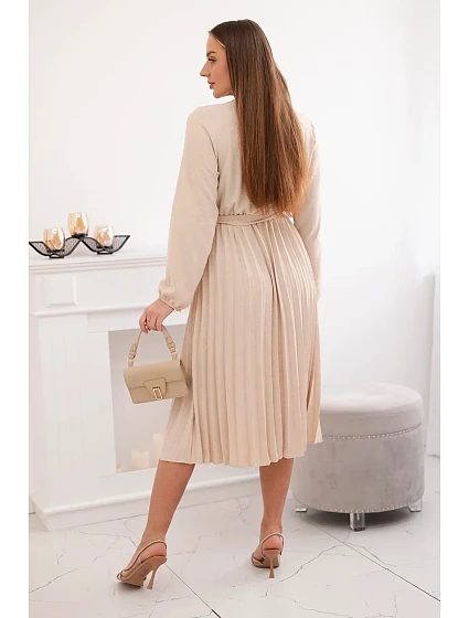Šaty se model 21908519 plisovaným lemem béžový - K-Fashion Šaty se model 21908519 plisovaným lemem béžový - K-Fashion