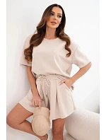 Dámský komplet z viskózy model 22077188 s krátkým rukávem a kraťasy s vysokým pasem béžový - K-Fashion