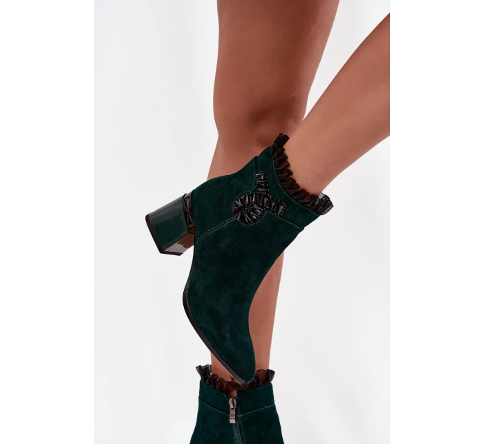 Semišové kožené dámské kotníkové boty na jehlovém podpatku s ozdobou vyhřívané model 21718444 tmavě zelená - D&A