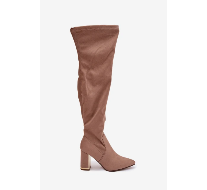 Dámské kozačky z eko semiše na kolena na podpatku tmavě béžové Thamine Dámské kozačky z eko semiše na kolena na podpatku tmavě béžové Thamine