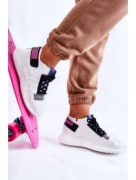 Dámská sportovní obuv nazouvací Bíle model 21591025 - Boto Dámská sportovní obuv nazouvací Bíle model 21591025 - Boto