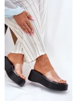 Dámské pantofle s páskem na klínu černé model 21696443 - Boto