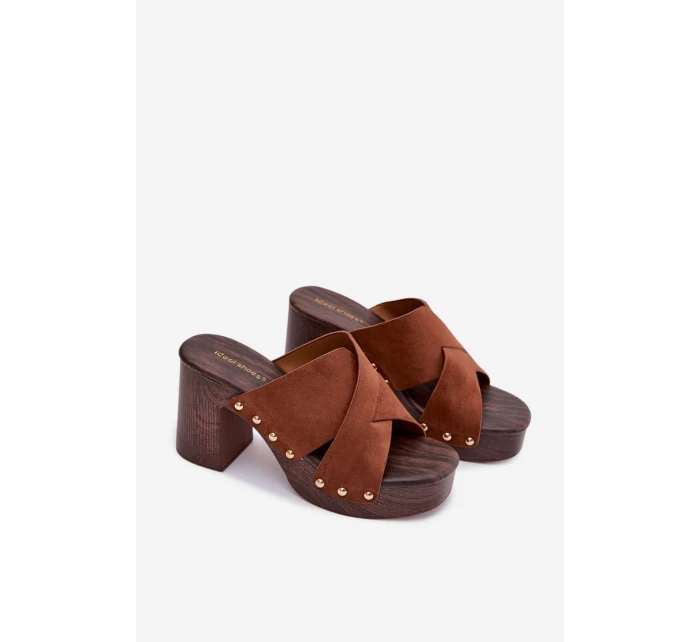 Dámské sandály na podpatku se zlatými přezkami Camel Nerelle