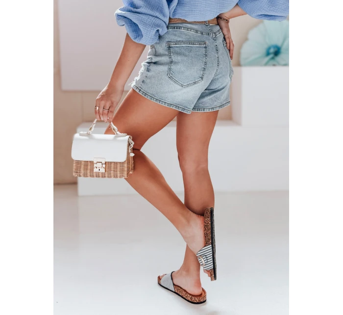 Dámské džínové šortky s páskem FOREVER ON modré FashionStreet SY0483 Dámské džínové šortky s páskem FOREVER ON modré FashionStreet SY0483