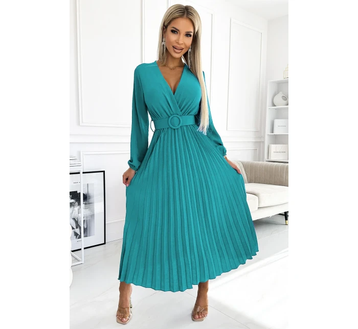 Dámské plisované midi šaty v mořské barvě s výstřihem, dlouhými rukávy a širokým opaskem model 22077536 - numoco basic Dámské plisované midi šaty v mořské barvě s výstřihem, dlouhými rukávy a širokým opaskem model 22077536 - numoco basic