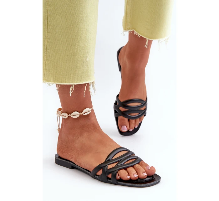 Dámské sandály z eko kůže na ploché podrážce černé model 21657564 - Boto Dámské sandály z eko kůže na ploché podrážce černé model 21657564 - Boto