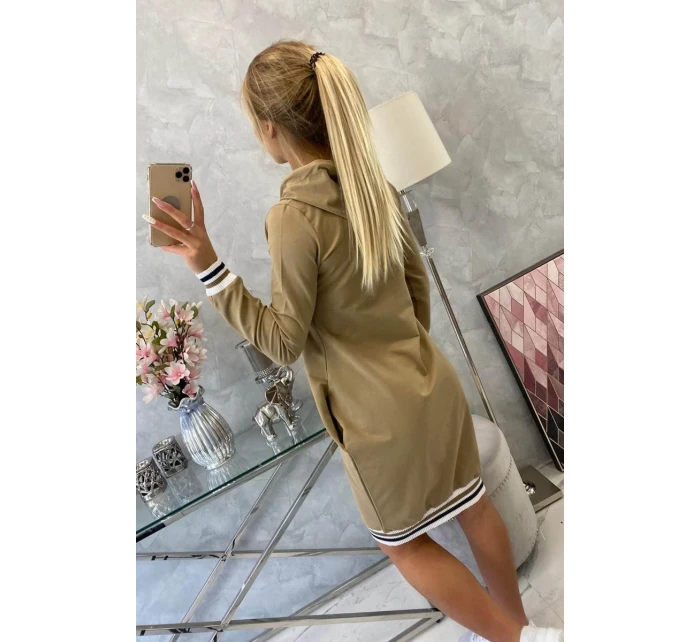 Brooklynské velbloudí šaty