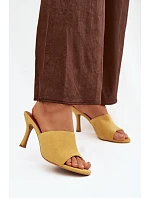 Dámské pantofle na z eko semiše žluté model 21918740 - Boto