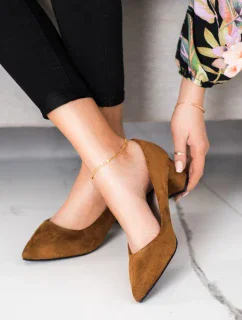 Klasické hnědé  lodičky dámské na širokém podpatku