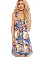 Dámské trapézové šaty s barevným vzorem a výstřihem 377-3