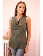 Dámská saténová halenka s vodním výstřihem – elegantní střih khaki Dámská saténová halenka s vodním výstřihem – elegantní střih khaki