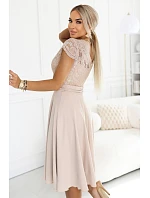 šifonové šaty s krajkovým výstřihem béžové model 22104257 - numoco