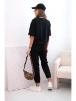 Dámský viskózový komplet s krátkým rukávem a nohavicemi černý Dámský viskózový komplet s krátkým rukávem a nohavicemi černý